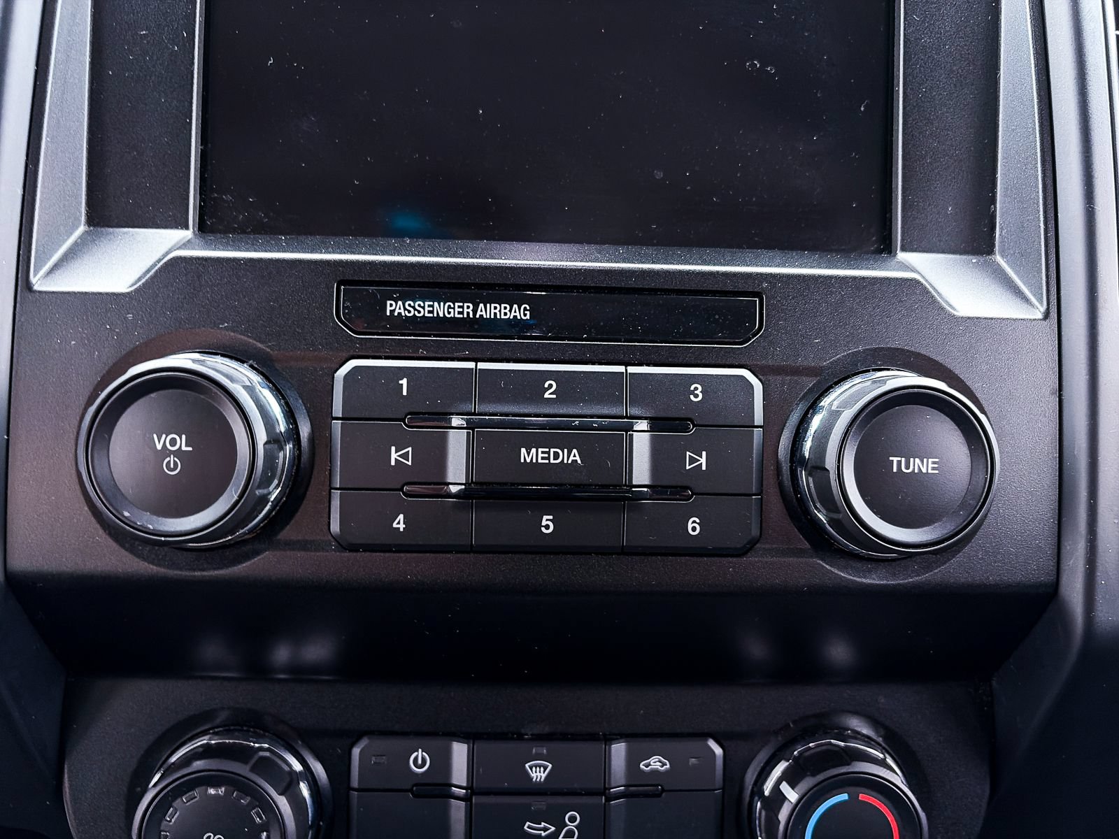 Used 2019 Ford F150 XL w/ Equipment Group 101A Mid AWD/4WD image 19