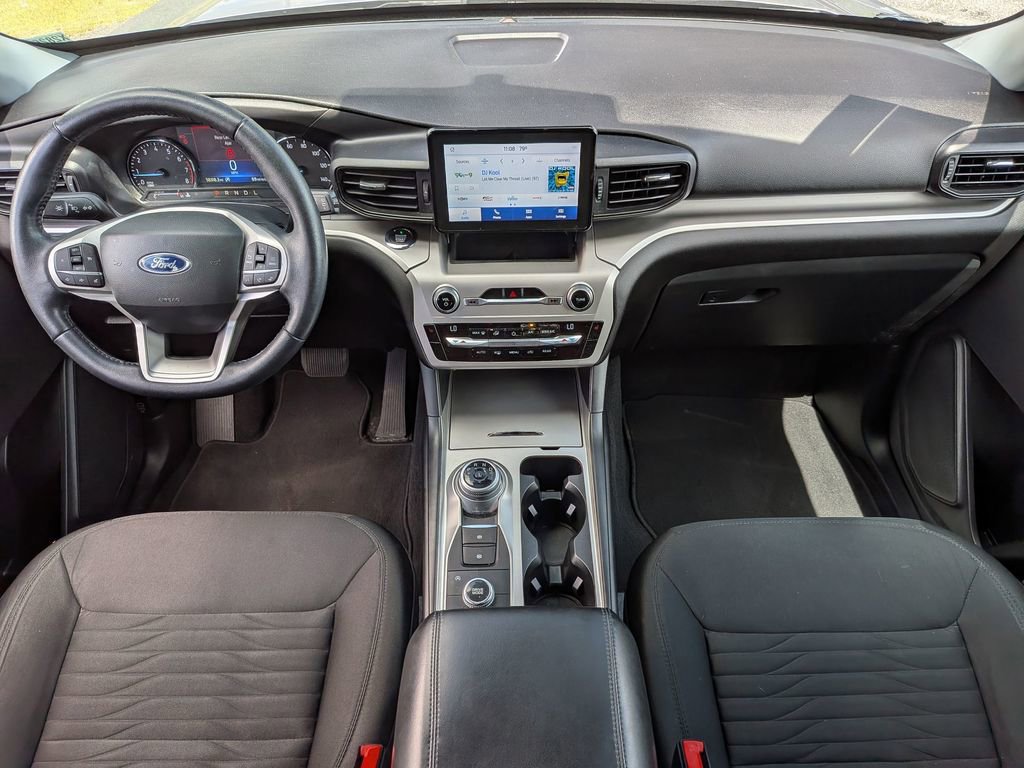 Used 2021 Ford Explorer XLT AWD/4WD image 27