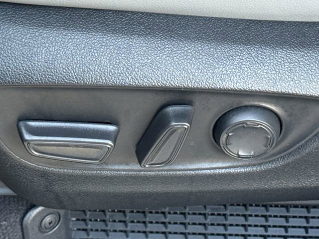 Used 2025 Toyota Sienna XLE image 23