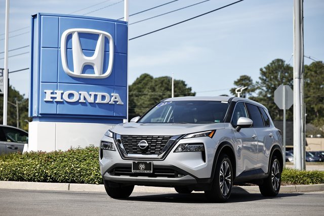 Used 2023 Nissan Rogue SV