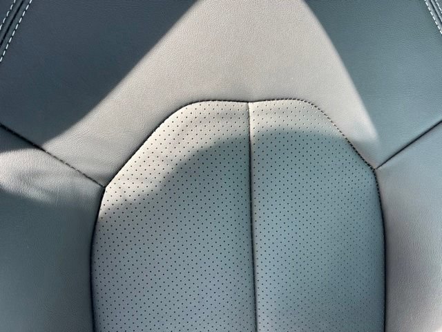 Used 2025 Chrysler Pacifica Select w/ Uconnect Theater Family Group AWD/4WD image 41