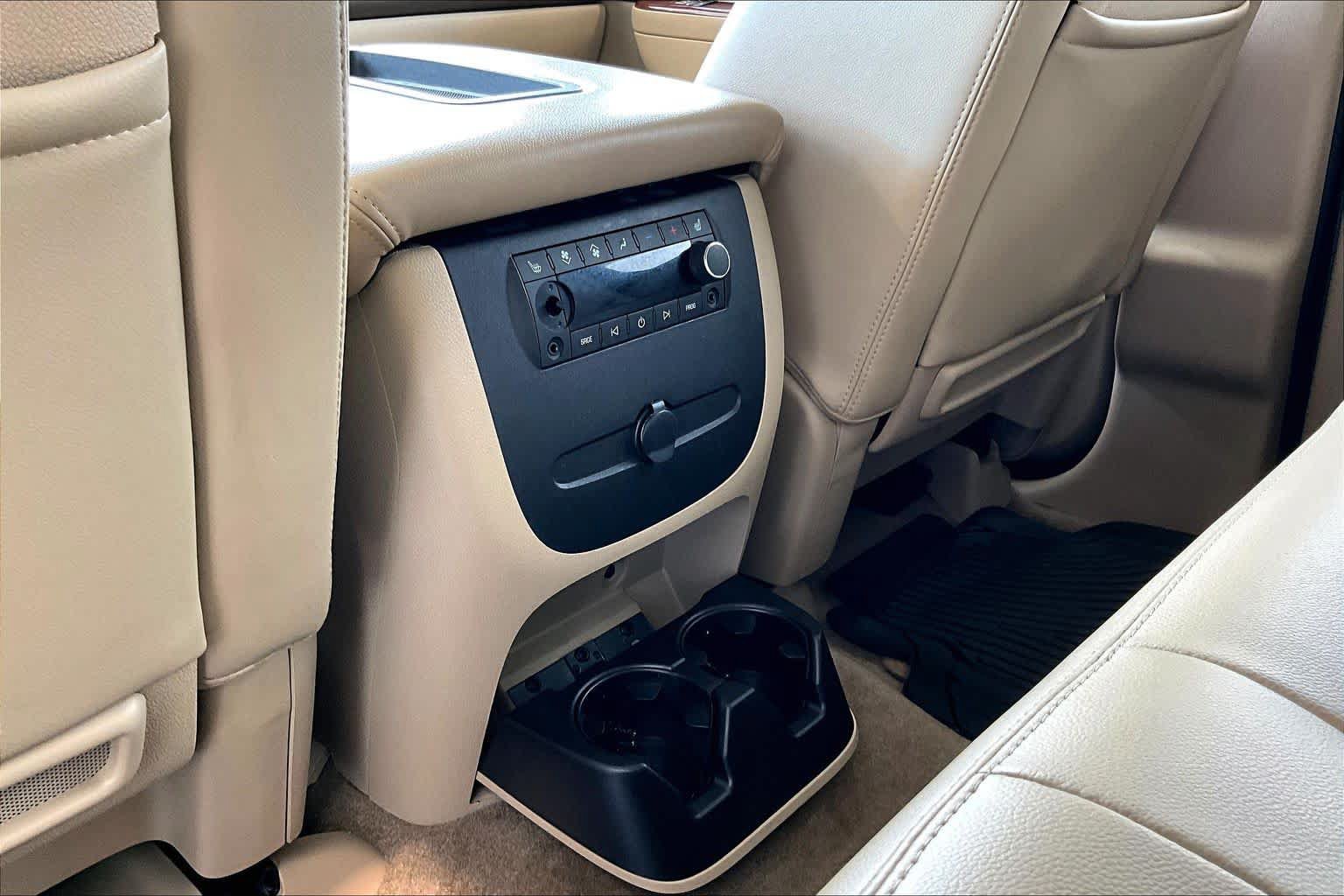Used 2011 Chevrolet Tahoe LTZ AWD/4WD image 33