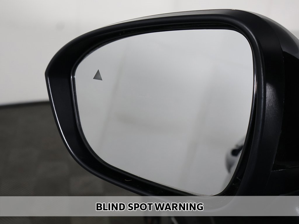 New 2025 Mitsubishi Outlander SE image 8