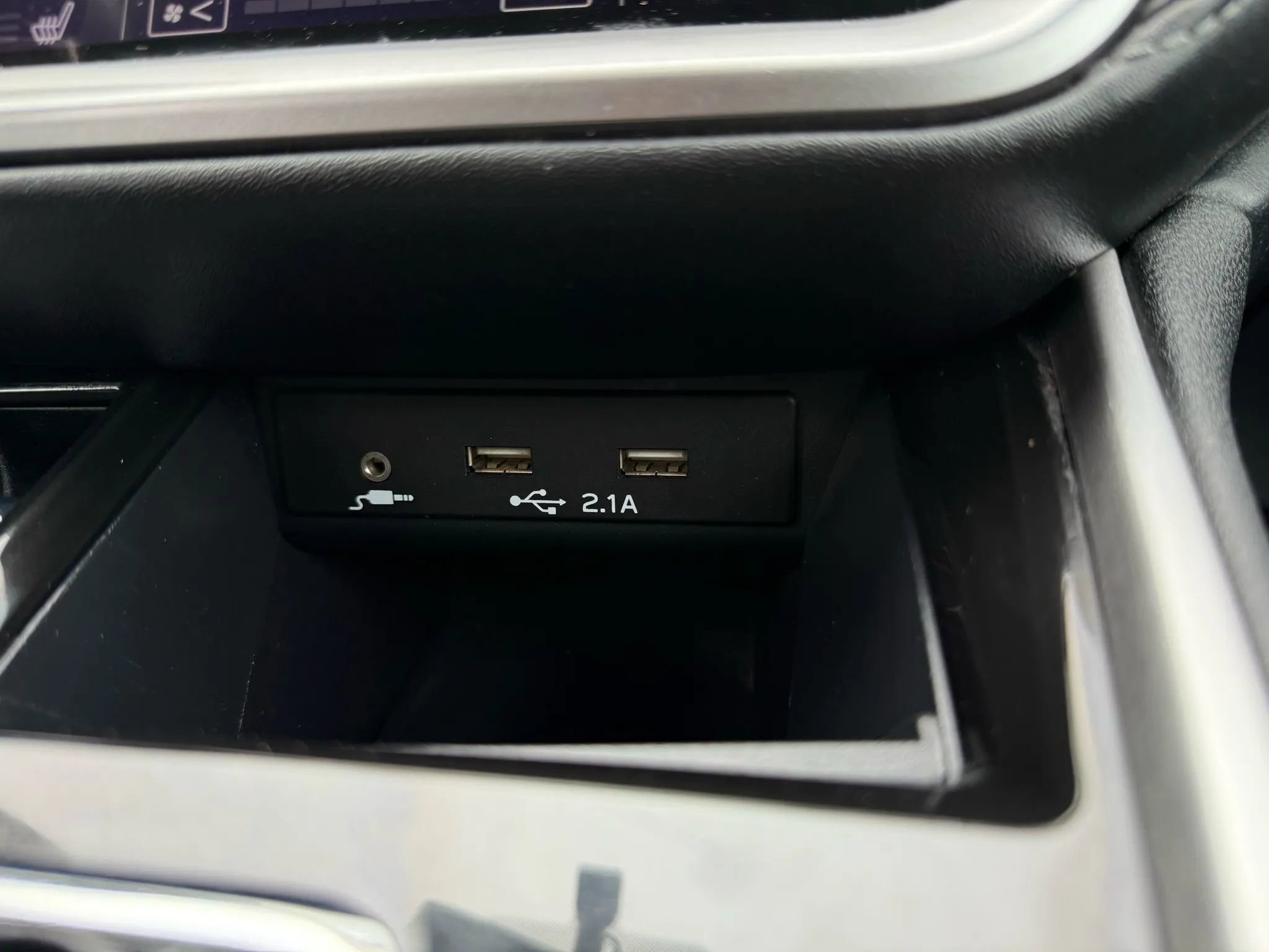 Used 2020 Subaru Outback Premium image 28