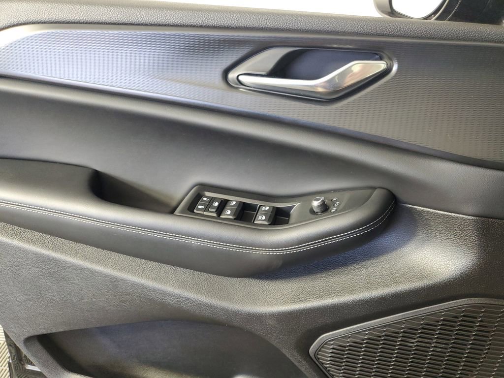 Used 2025 Jeep Grand Cherokee L Altitude image 28