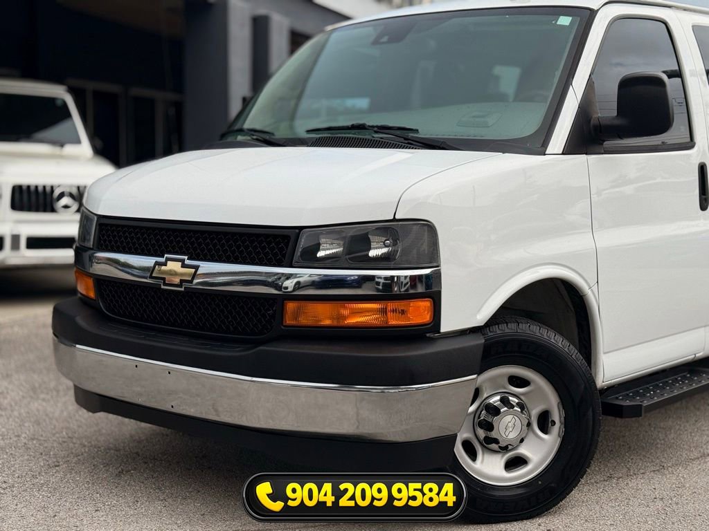Used 2019 Chevrolet Express 3500 LT w/ LT Preferred Equipment Group RWD image 2