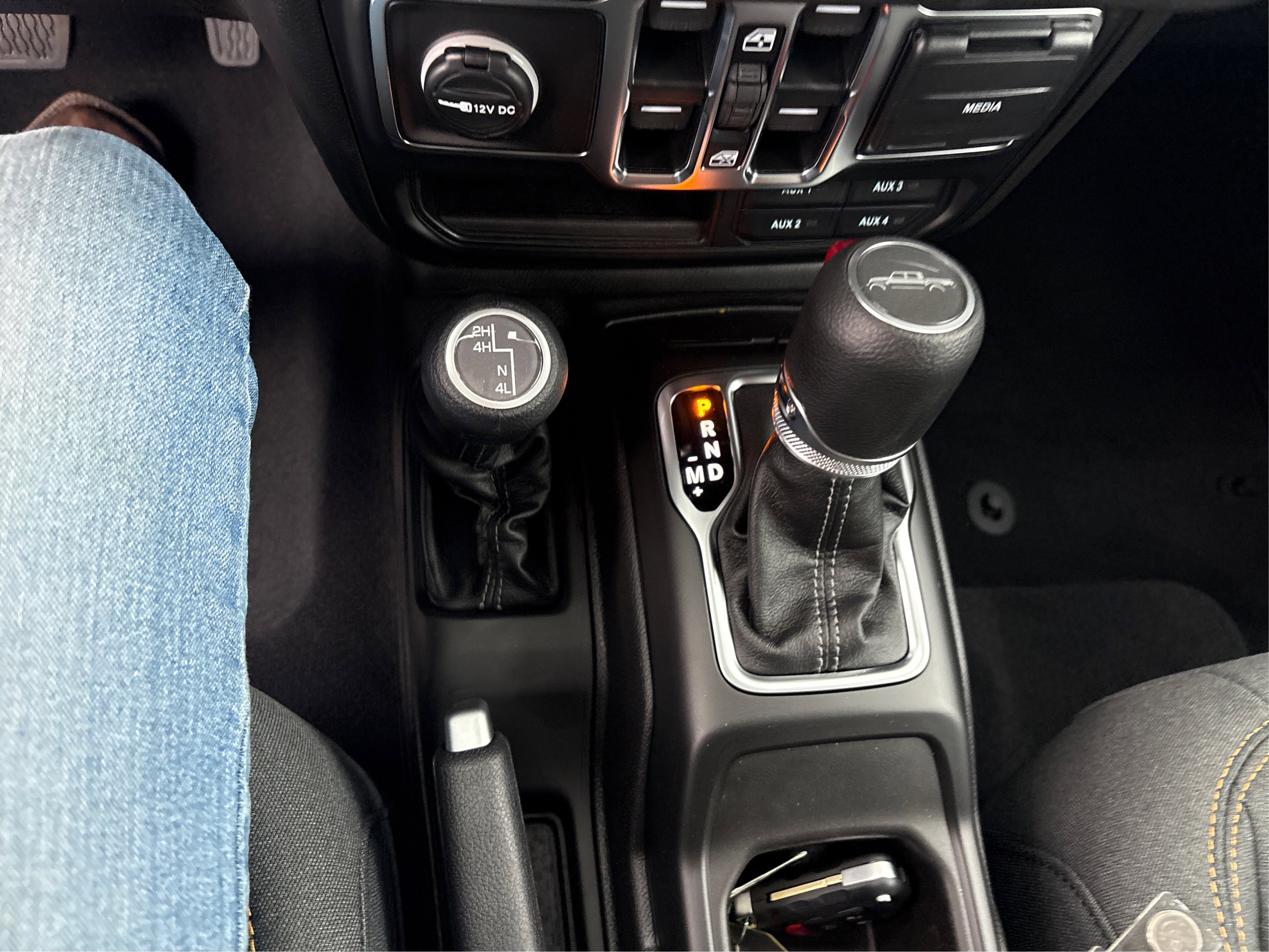 New 2025 Jeep Gladiator Sport image 25