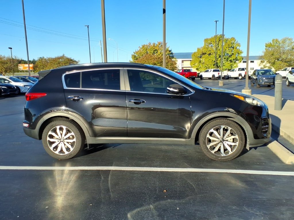 Used 2019 Kia Sportage EX w/ EX Premium Package FWD image 2
