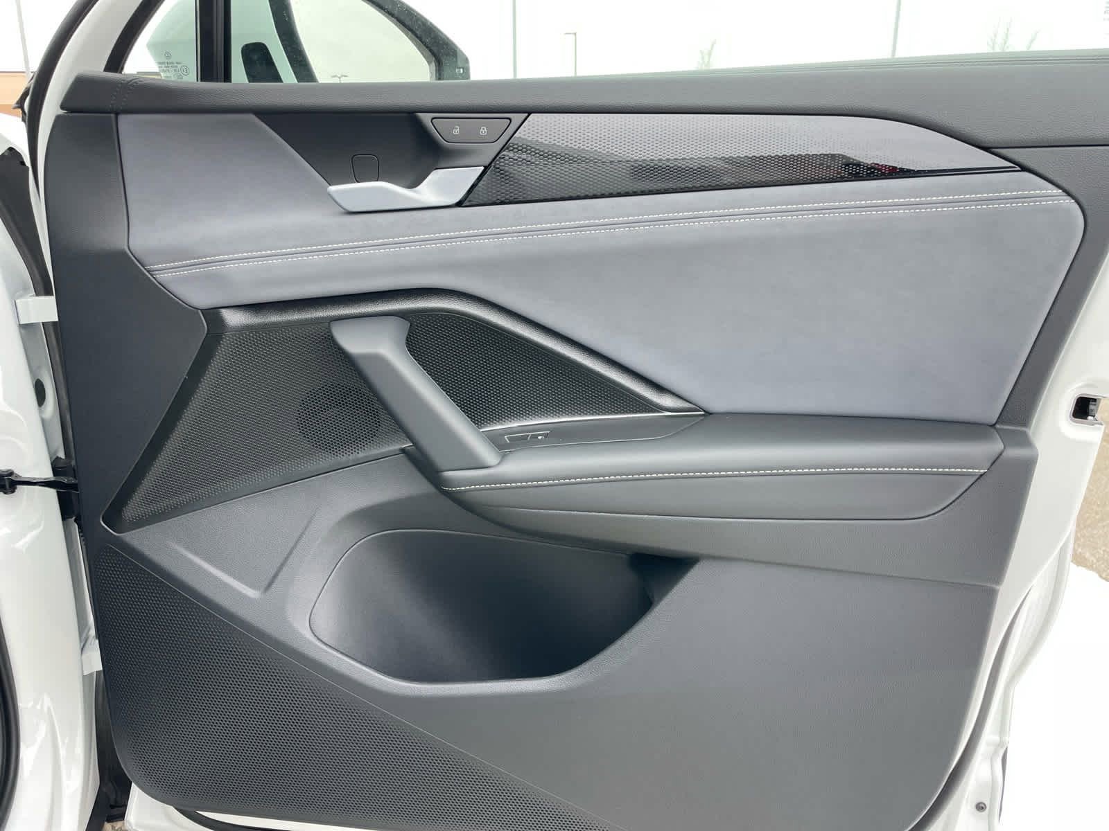 New 2026 Volkswagen Tiguan SE AWD/4WD image 54