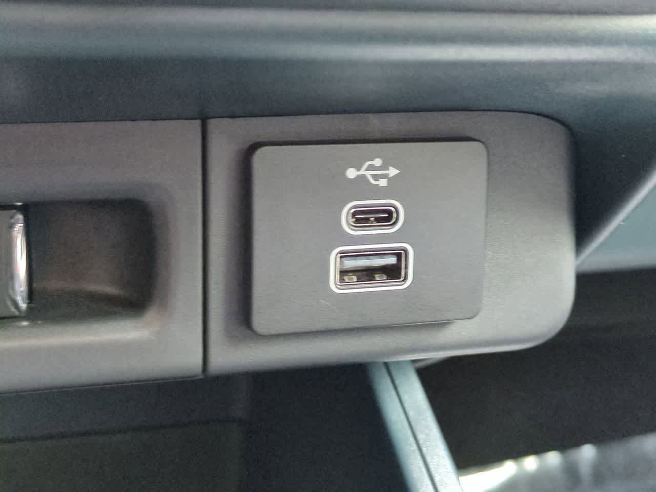 Used 2025 Ford Maverick Tremor AWD/4WD image 33