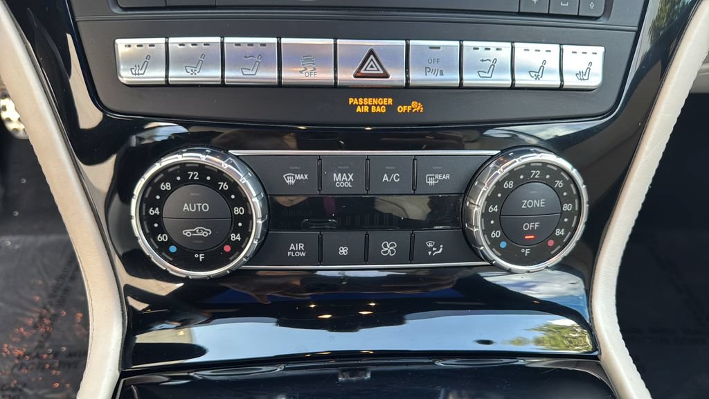 Used 2019 Mercedes-Benz SL 550 image 16