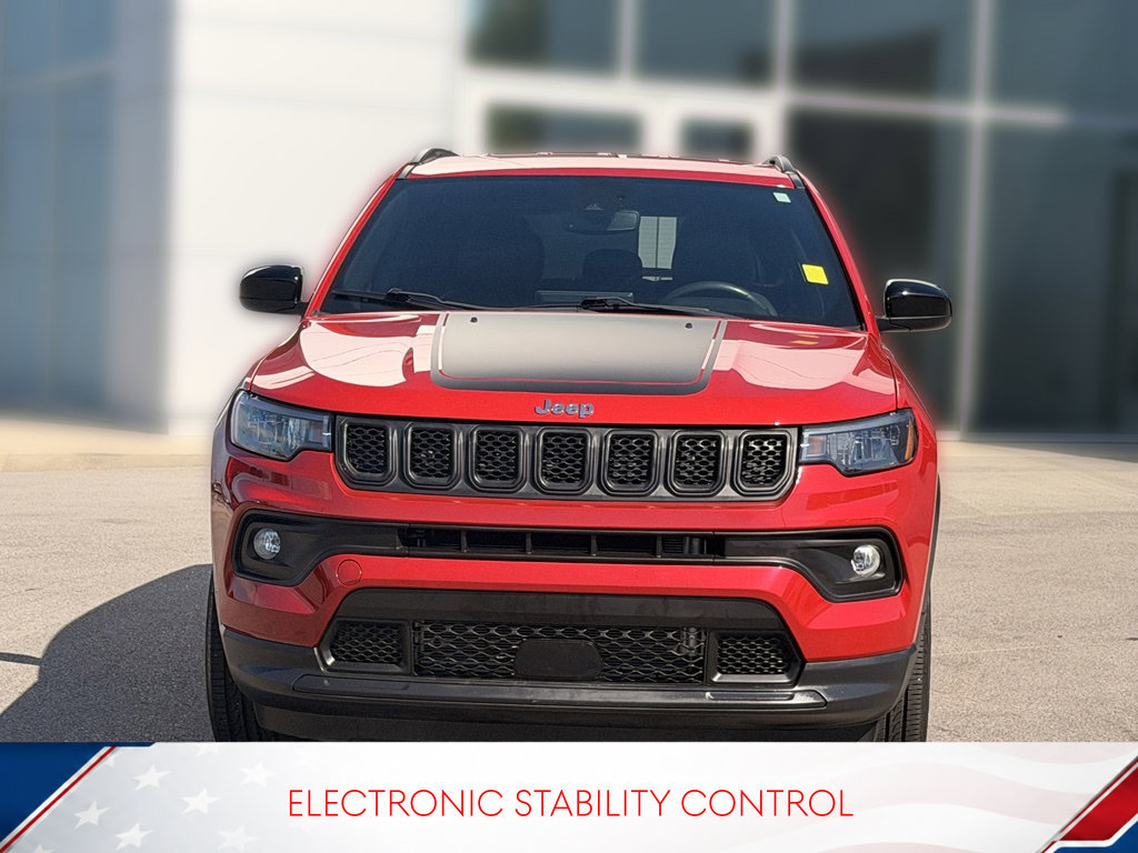 Used 2023 Jeep Compass Latitude AWD/4WD image 5