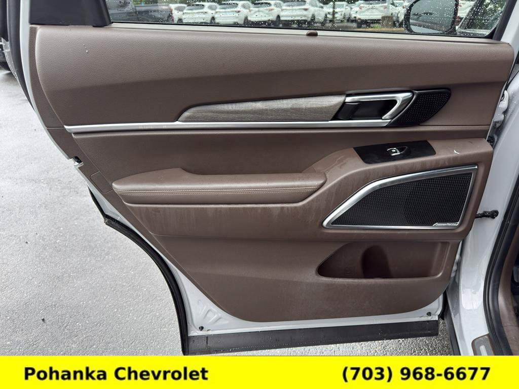 Used 2022 Kia Telluride SX w/ Nightfall Edition Package AWD/4WD image 22