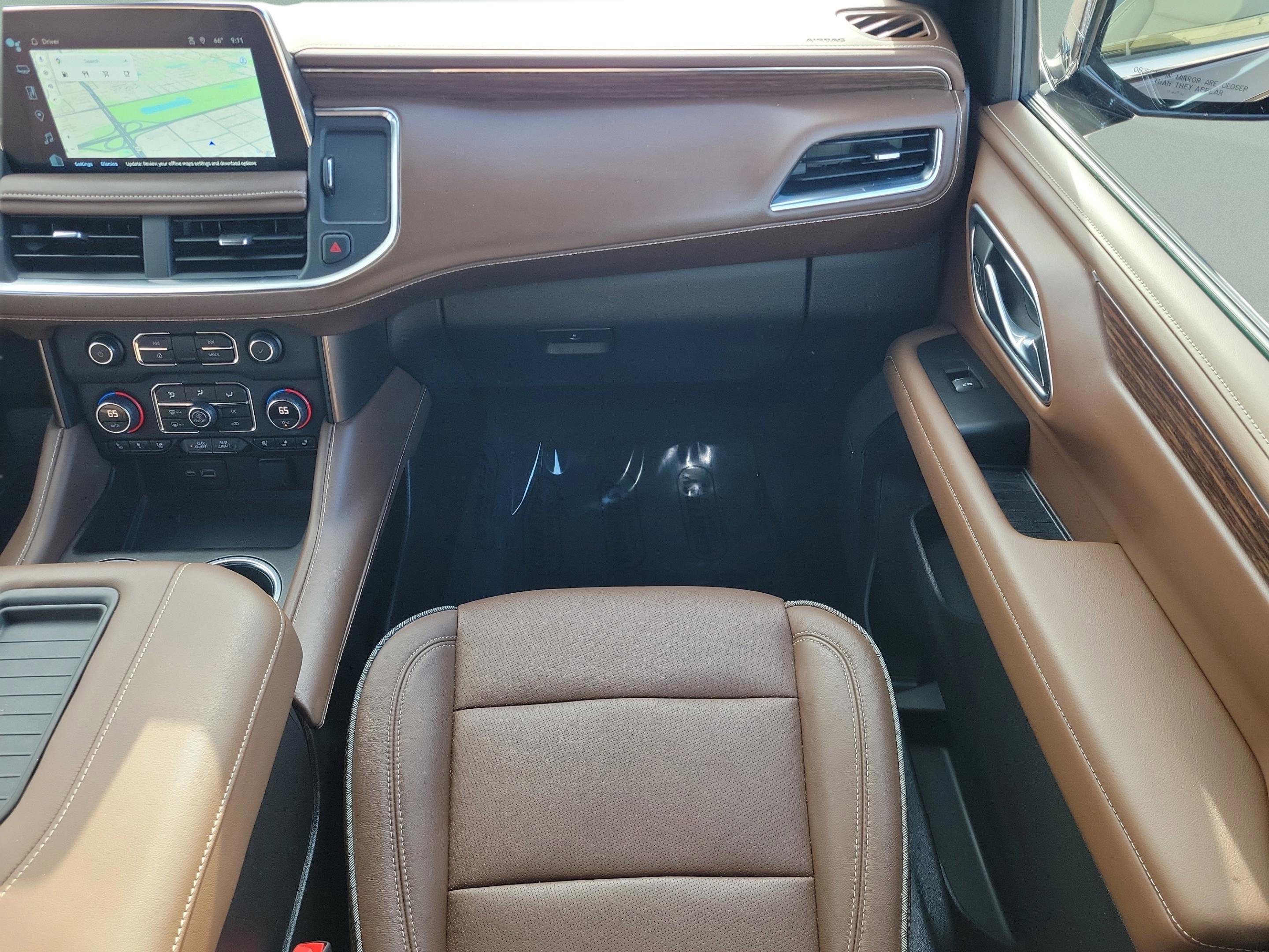 Used 2023 Chevrolet Suburban High Country image 20