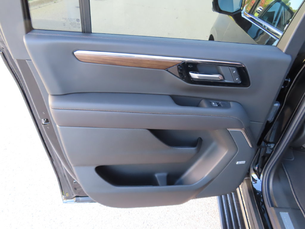 New 2027 Chevrolet Suburban High Country AWD/4WD image 28