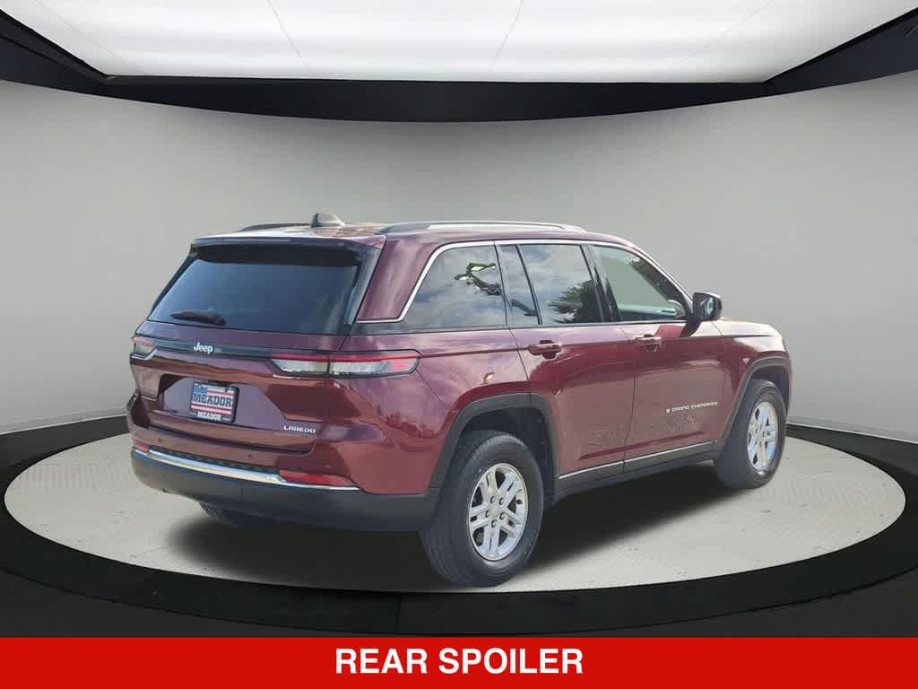 Used 2024 Jeep Grand Cherokee Laredo RWD image 6