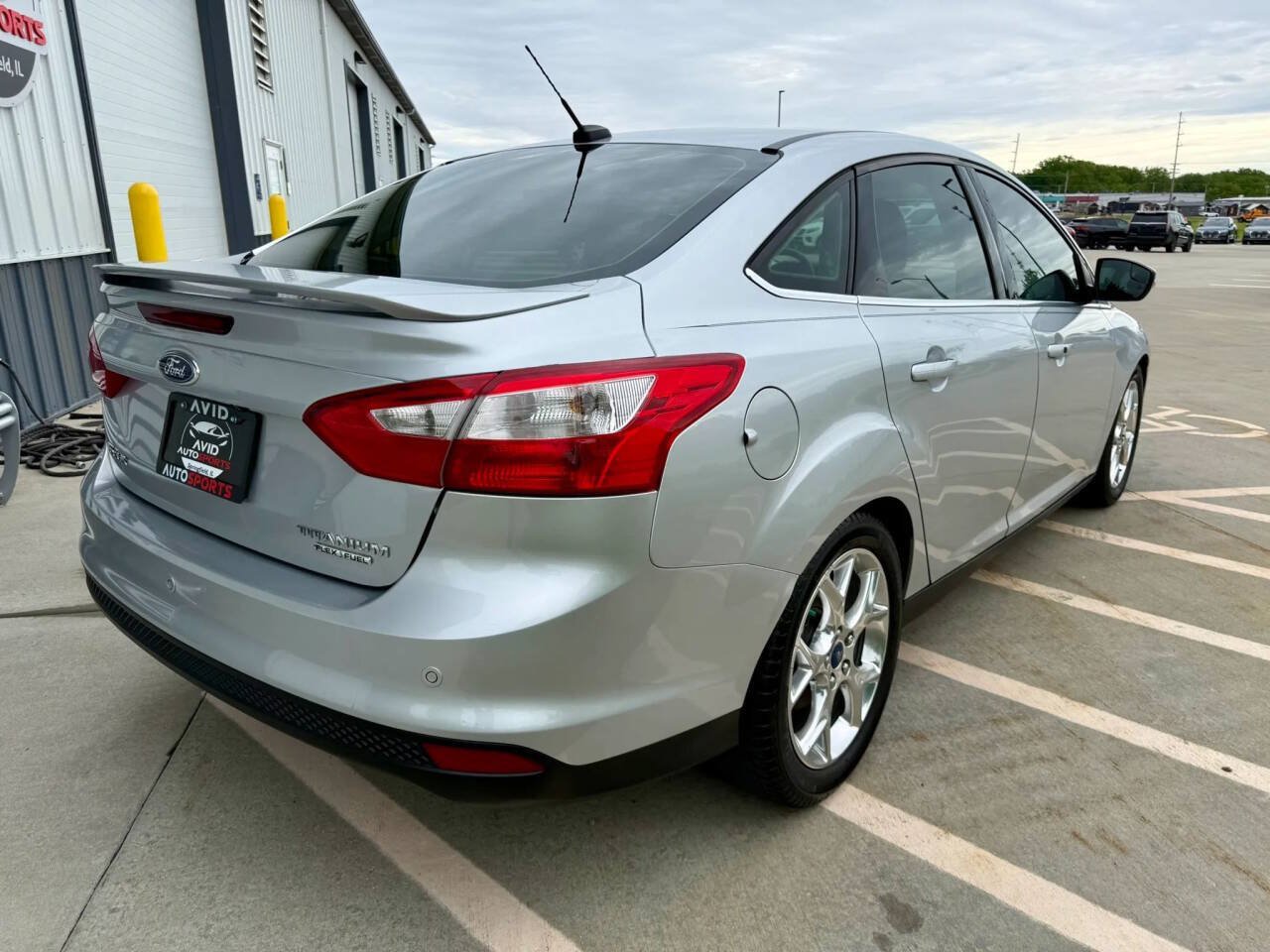 Used 2014 Ford Focus Titanium FWD image 8