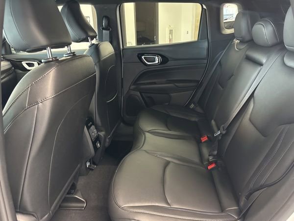 New 2026 Jeep Compass Limited AWD/4WD image 18