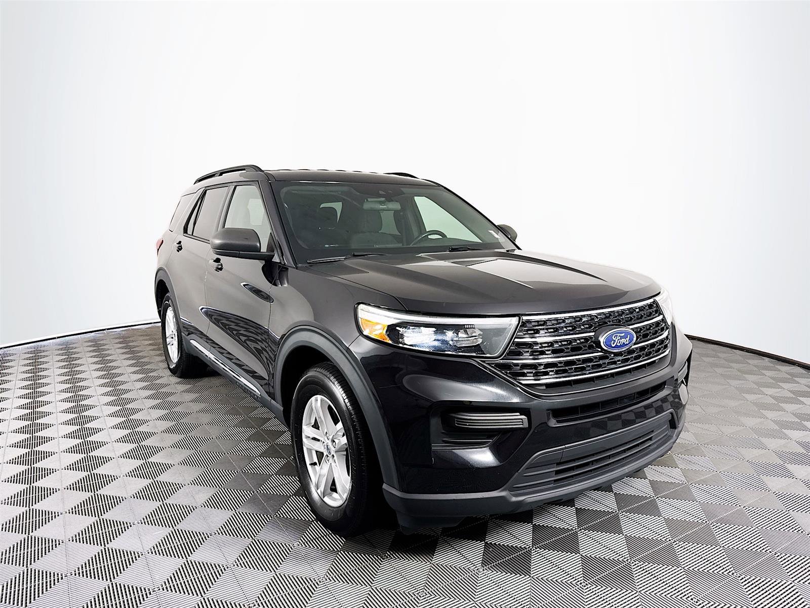 Used 2020 Ford Explorer XLT w/ Class III Trailer Tow Package