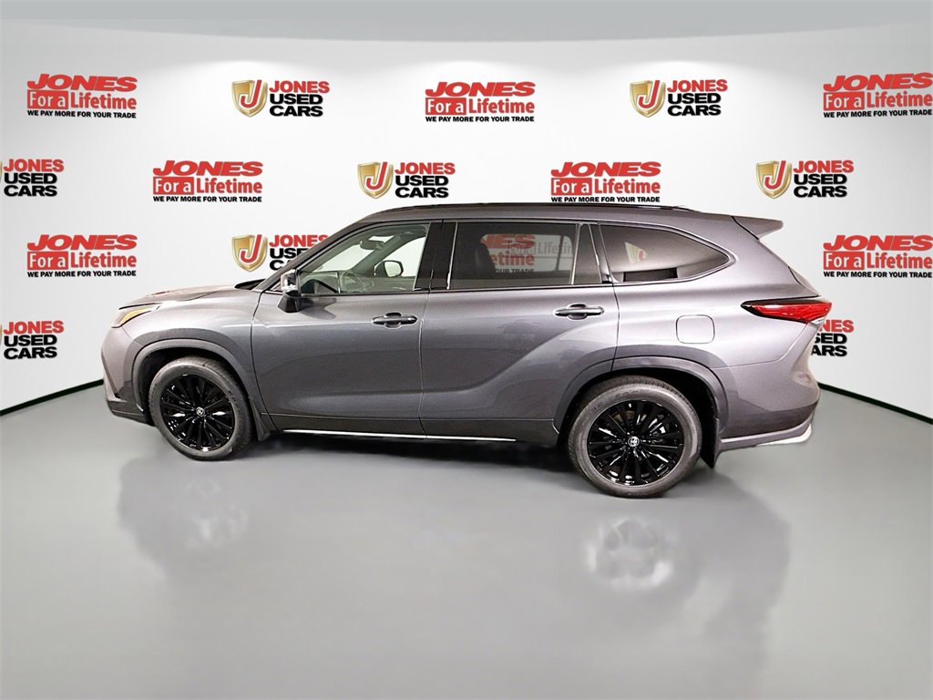 Certified 2023 Toyota Highlander XSE image 16