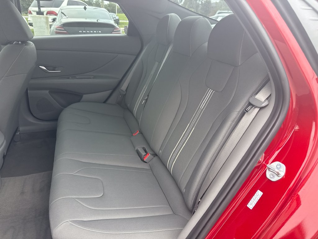 Used 2023 Hyundai Elantra SEL w/ Convenience Package FWD image 14