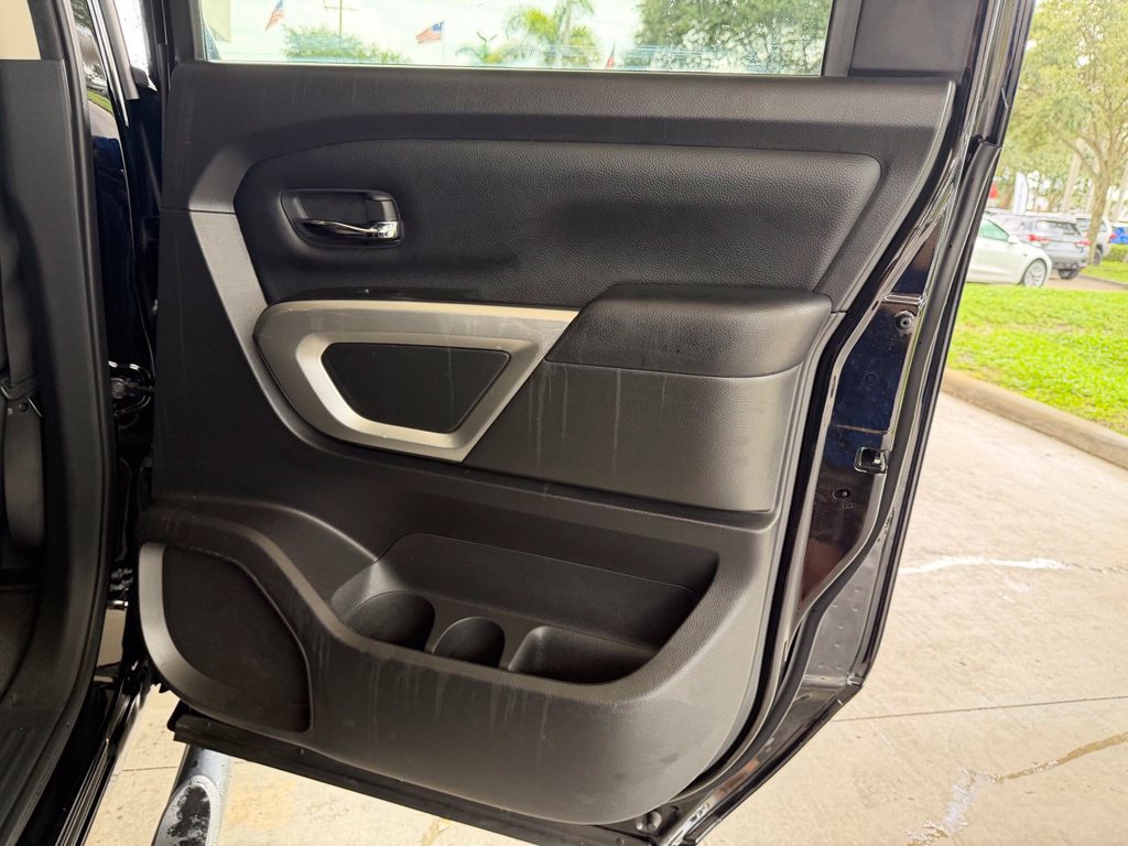Used 2021 Nissan Titan SV w/ SV Convenience Package RWD image 35