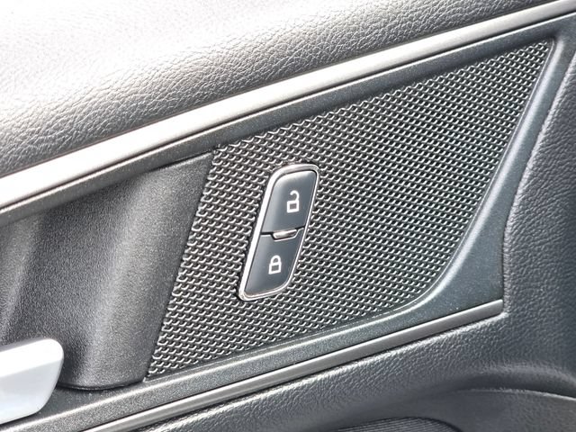 Used 2018 Ford Edge SE AWD/4WD image 19
