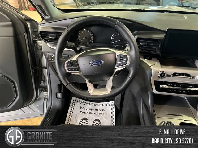 Used 2024 Ford Explorer XLT AWD/4WD image 21