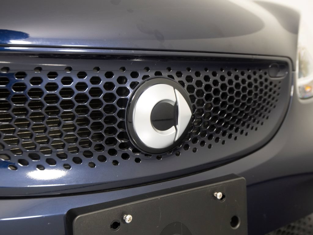 Used 2018 smart fortwo electric drive RWD image 36