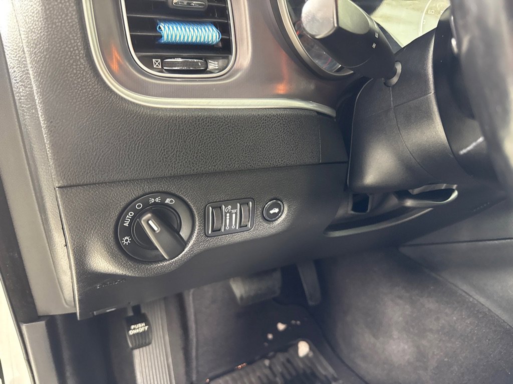 Used 2020 Dodge Charger SXT w/ Leather Interior Group image 16