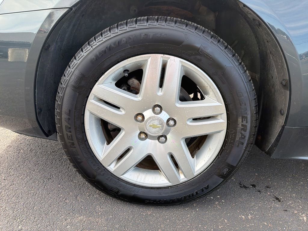 Used 2014 Chevrolet Impala LT w/ LT Sunroof Package FWD image 9