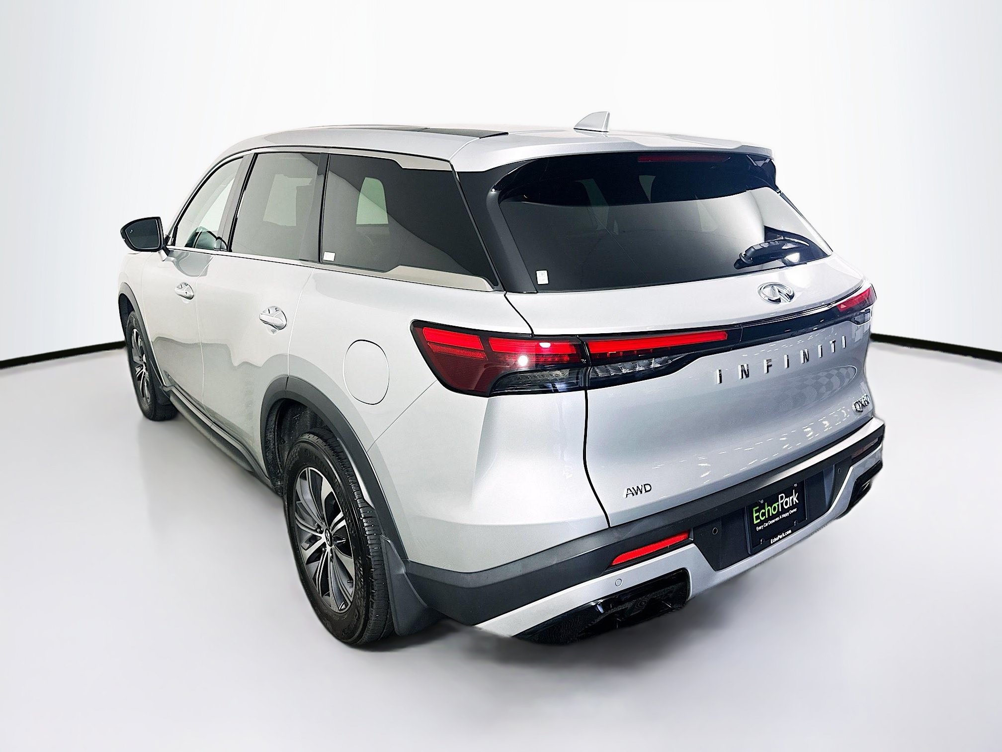 Used 2023 INFINITI QX60 Pure AWD/4WD image 5