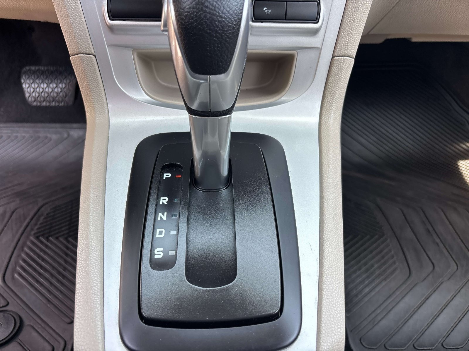 Used 2014 Ford Fiesta SE FWD image 23