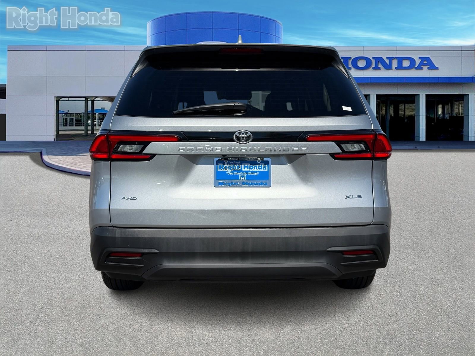 Used 2025 Toyota Grand Highlander AWD image 6