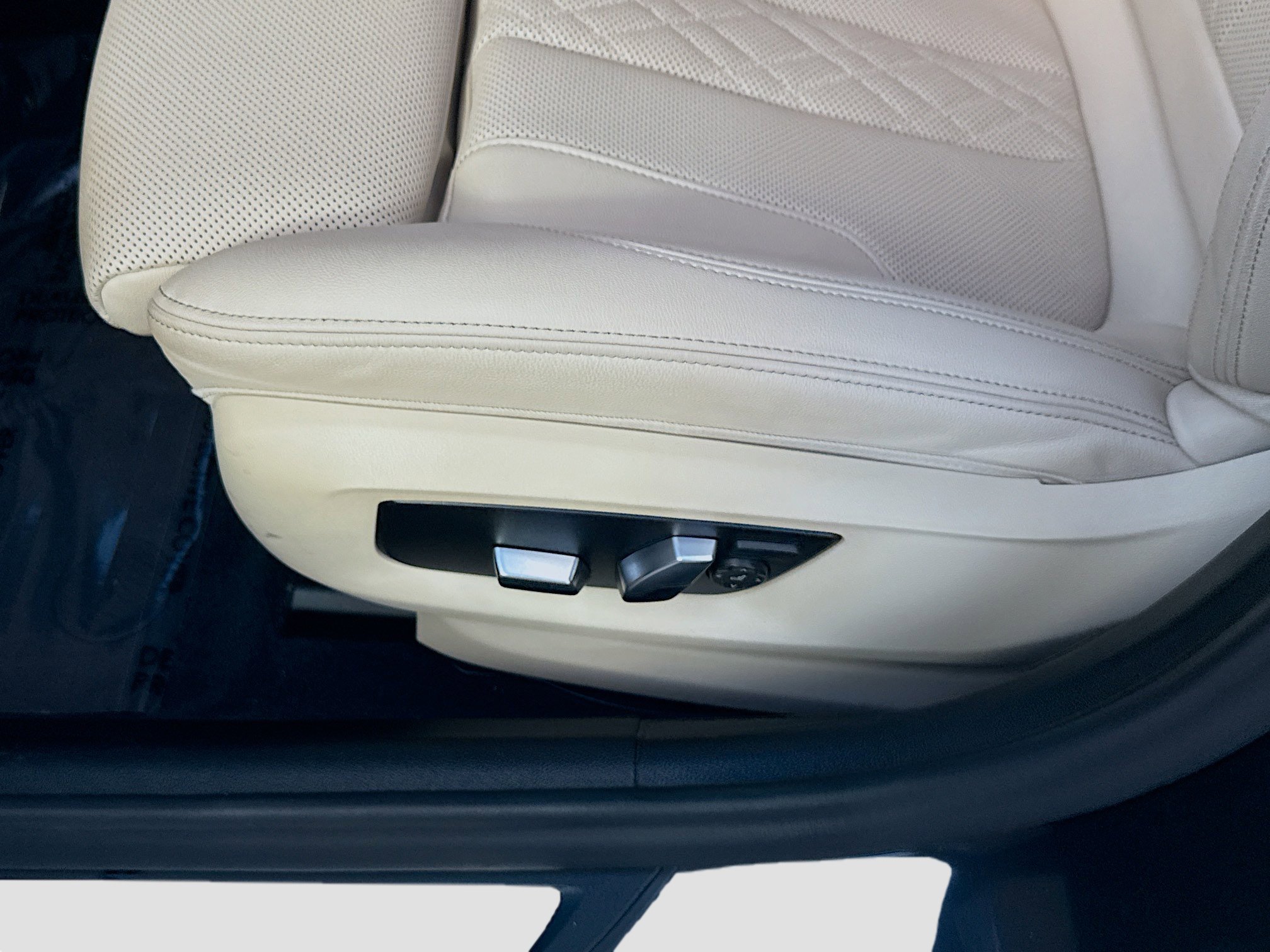 Used 2022 BMW 530i xDrive image 16