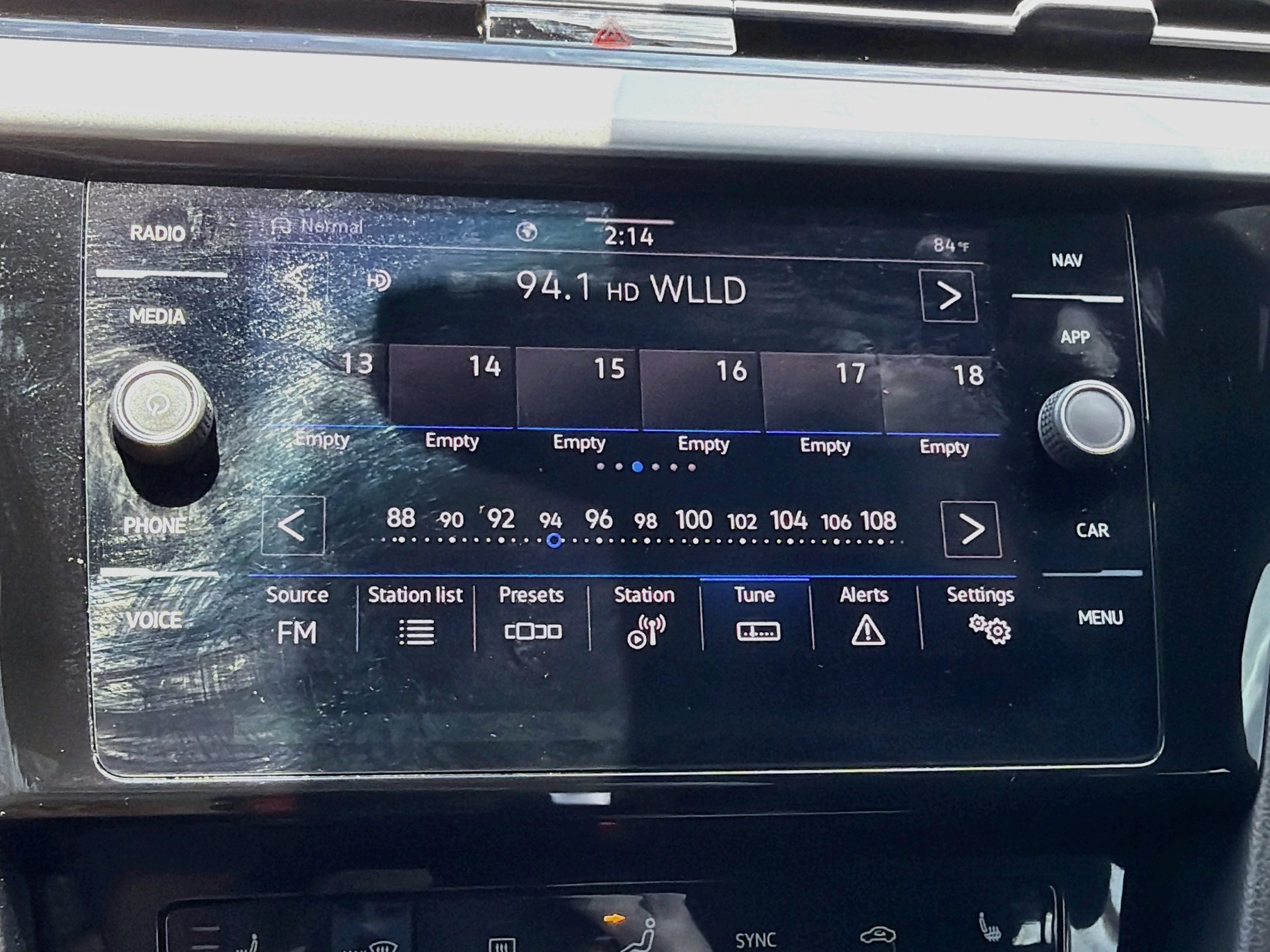Certified 2023 Volkswagen Arteon SE FWD image 29