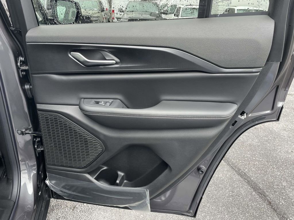 New 2025 Jeep Grand Cherokee Laredo X w/ Luxury Tech Group I image 18