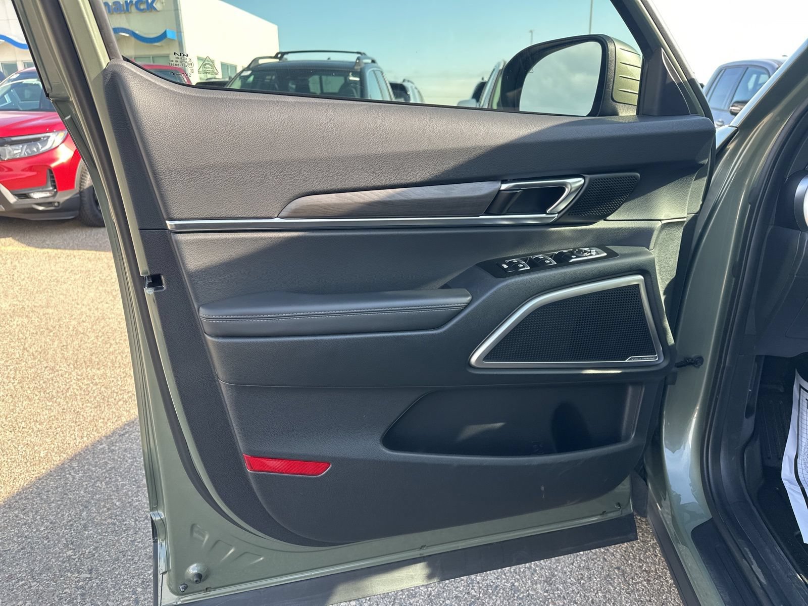 Used 2025 Kia Telluride EX X-Line AWD/4WD image 16