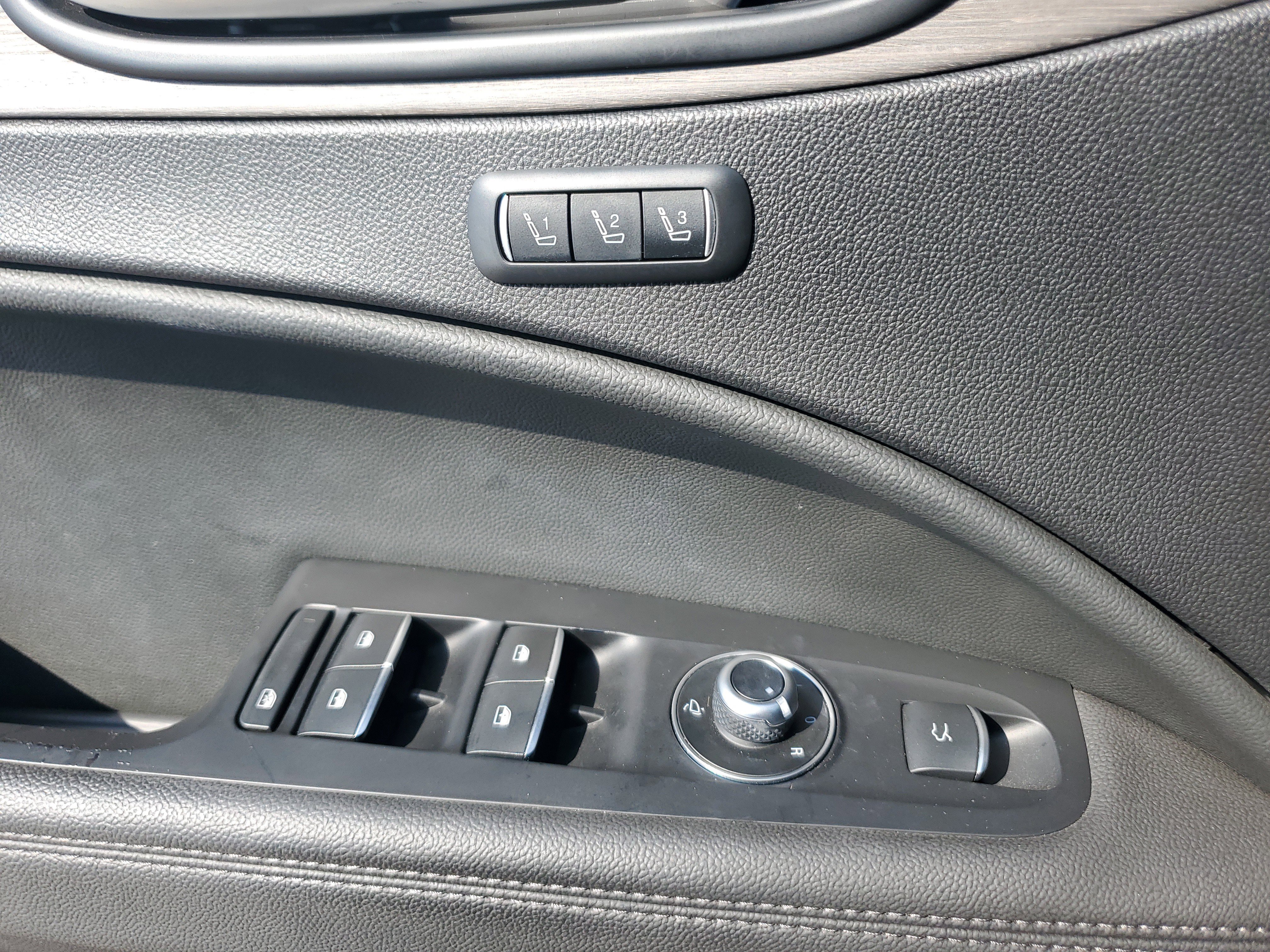 Used 2022 Alfa Romeo Stelvio Ti w/ Active Assist Plus Package image 28