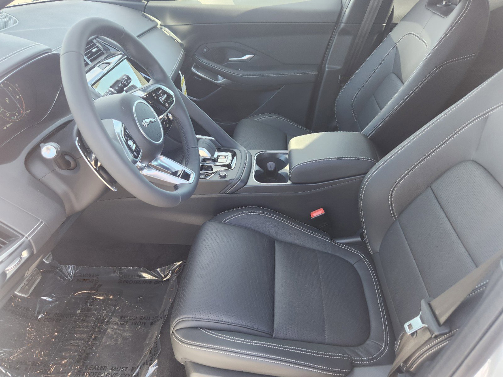 New 2024 Jaguar E-PACE R-Dynamic SE image 15