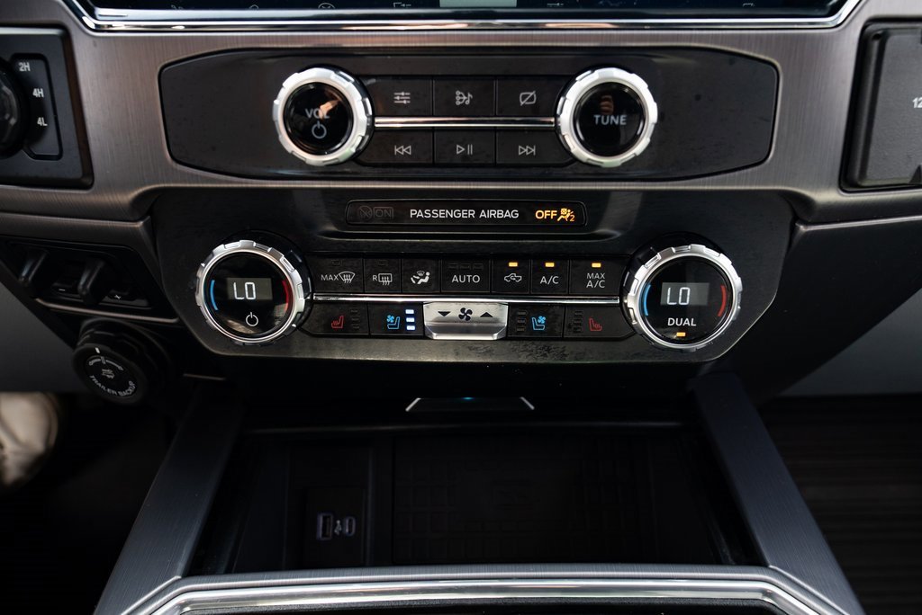 Used 2022 Ford F350 Limited image 15