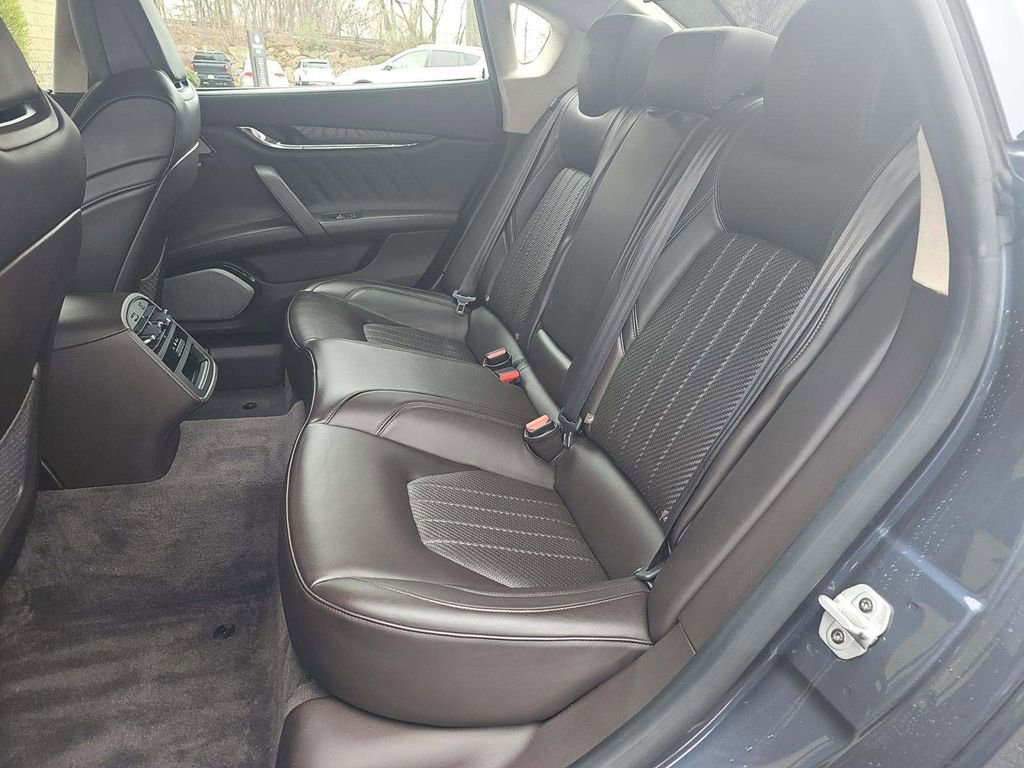 Used 2020 Maserati Quattroporte S GranLusso Q4 AWD/4WD image 5