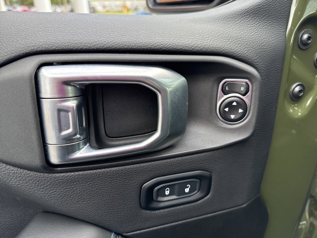 Used 2024 Jeep Wrangler High Altitude image 13