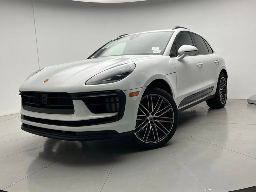Used 2025 Porsche Macan S AWD/4WD video 1