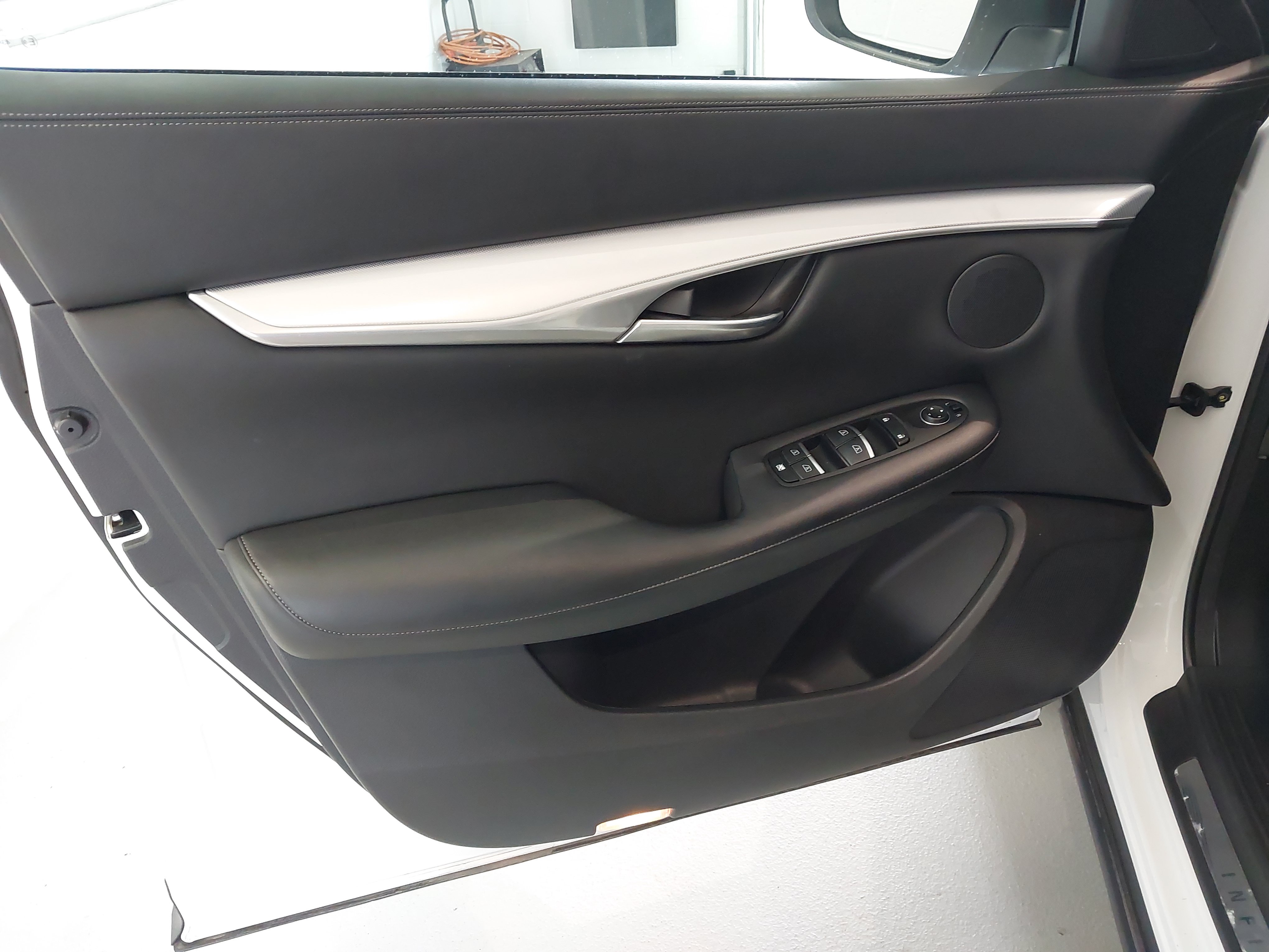 Used 2020 INFINITI QX50 Luxe AWD/4WD image 25