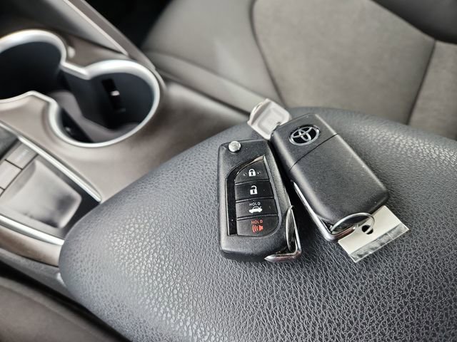 Used 2022 Toyota Camry LE image 45