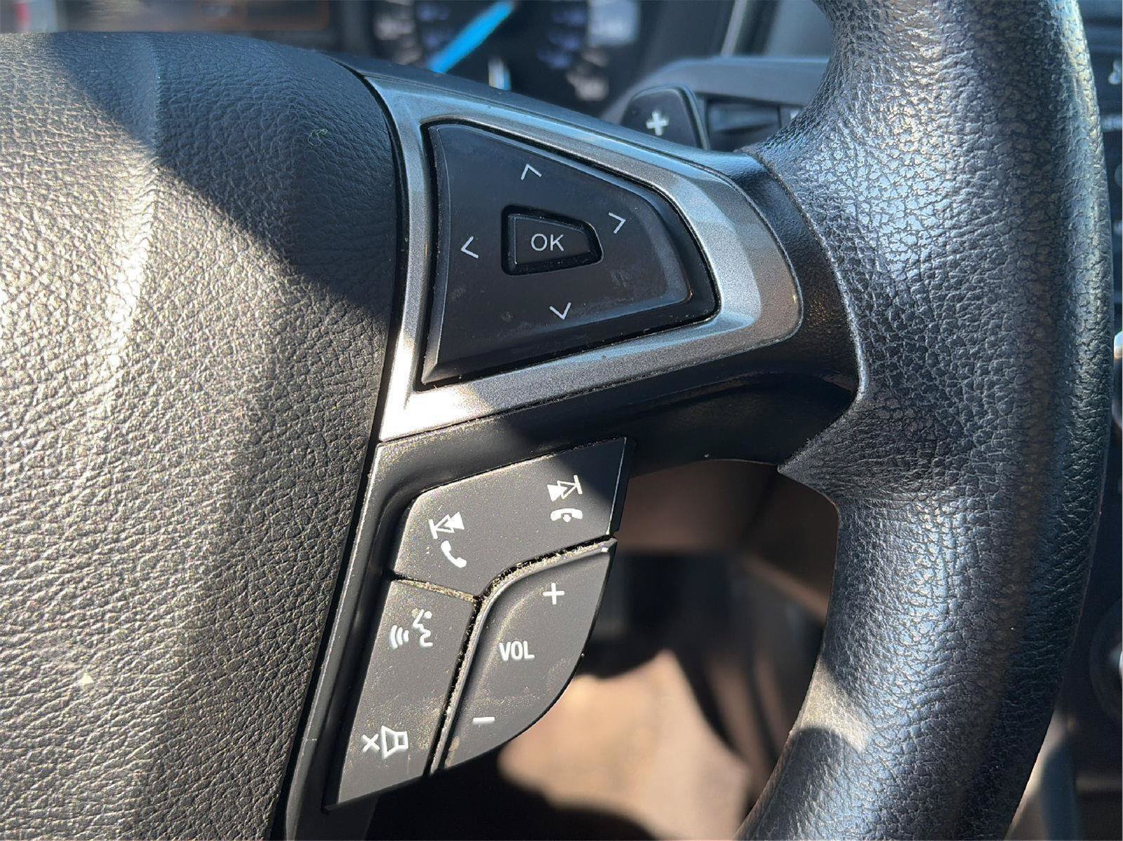 Used 2017 Ford Fusion SE FWD image 23