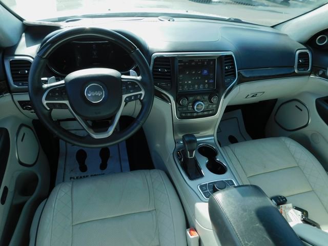 Used 2017 Jeep Grand Cherokee Summit AWD/4WD image 9