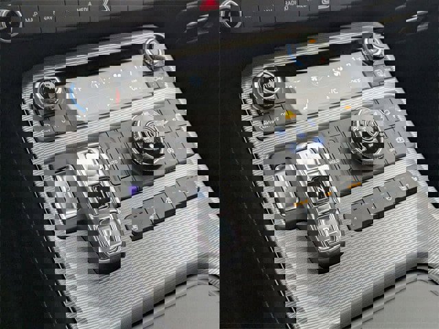 Used 2023 Hyundai Palisade Calligraphy image 9