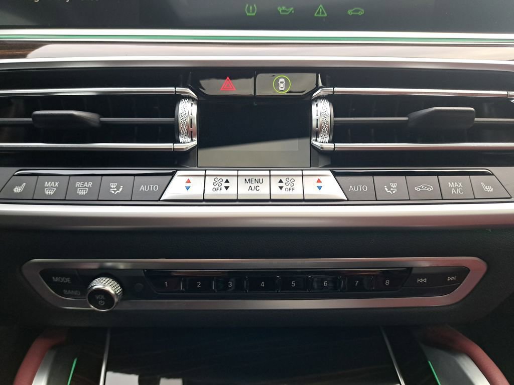 Used 2021 BMW X6 xDrive40i image 22